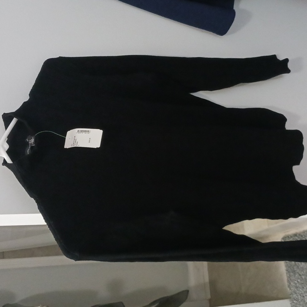 SAKS FIFTH AVENUE size small black shirt